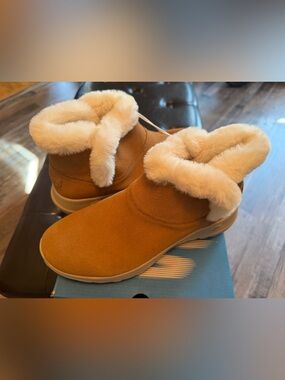 Skechers Chestnut Faux-Fur Ankle Winter Boots